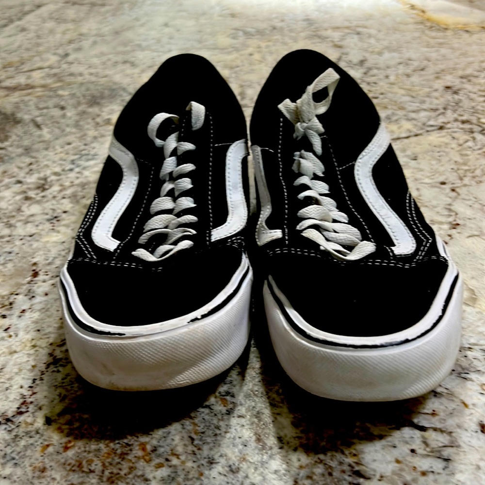 Vans Ultracush Lite Black Sneakers - Womens 9.5 or Men’s 8